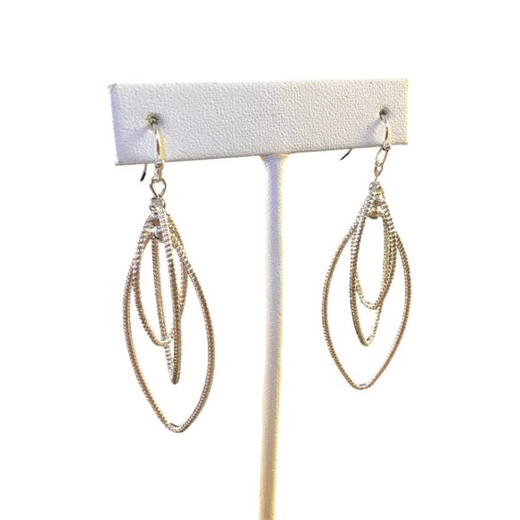 Avon Silver Tone Trio Twist Pierced Earrings (1607) - Picture 4 of 5